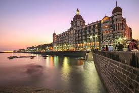 NIGHTLIFE IN MUMBAI