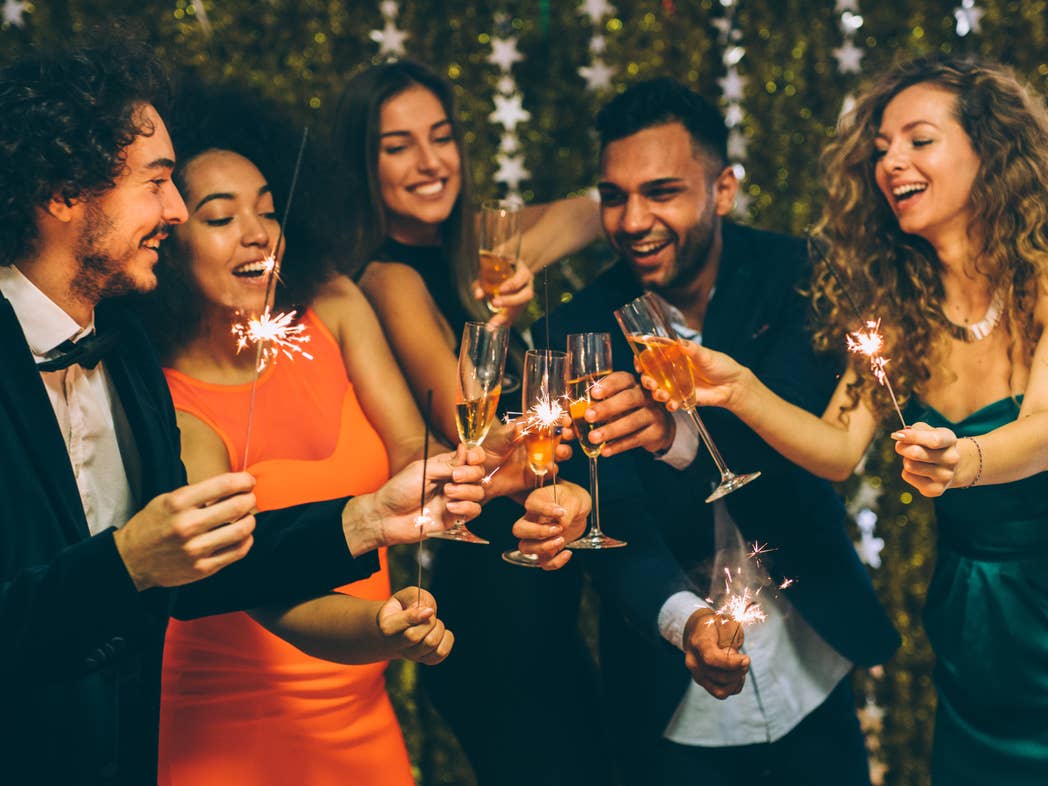 BEST UNIQUE PARTY IDEAS FOR THIS NEW YEAR 2022 YOUR GUESTS WON’T FORGET.