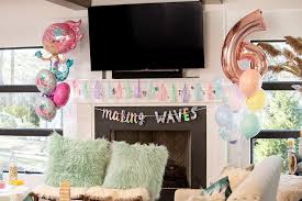 5 PLEASANT WAYS TO SURPRISE YOUR LIVE IN PARTNER